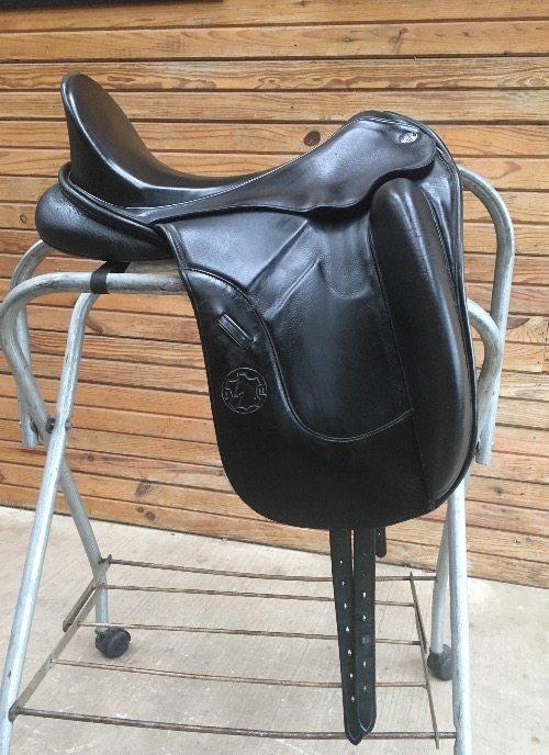 For Sale: 17.5” Hennig Sofa Full Exposed Block Dressage Saddle at ...